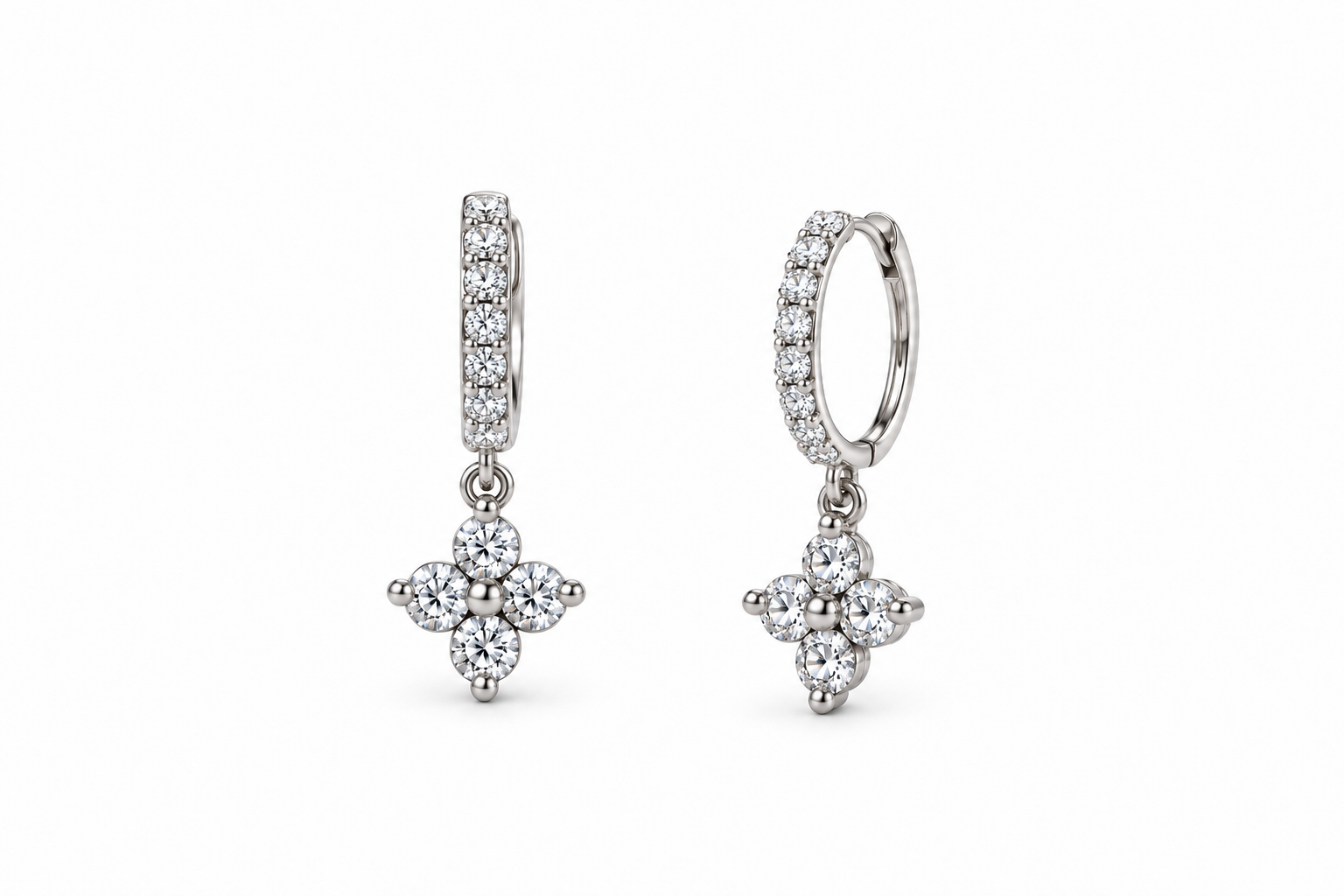 FLORINA 0,1CT – Luxusní kruhové náušnice s moissanitem a přívěskem čtyřlístku | ANU JEWELRY