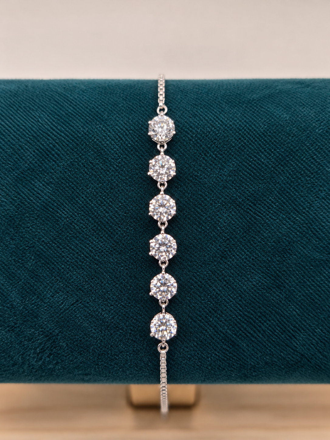 MOISSANITE LUMIÈRE 0,3 CT – Luxusní stříbrný náramek Ag 925 s moissanity