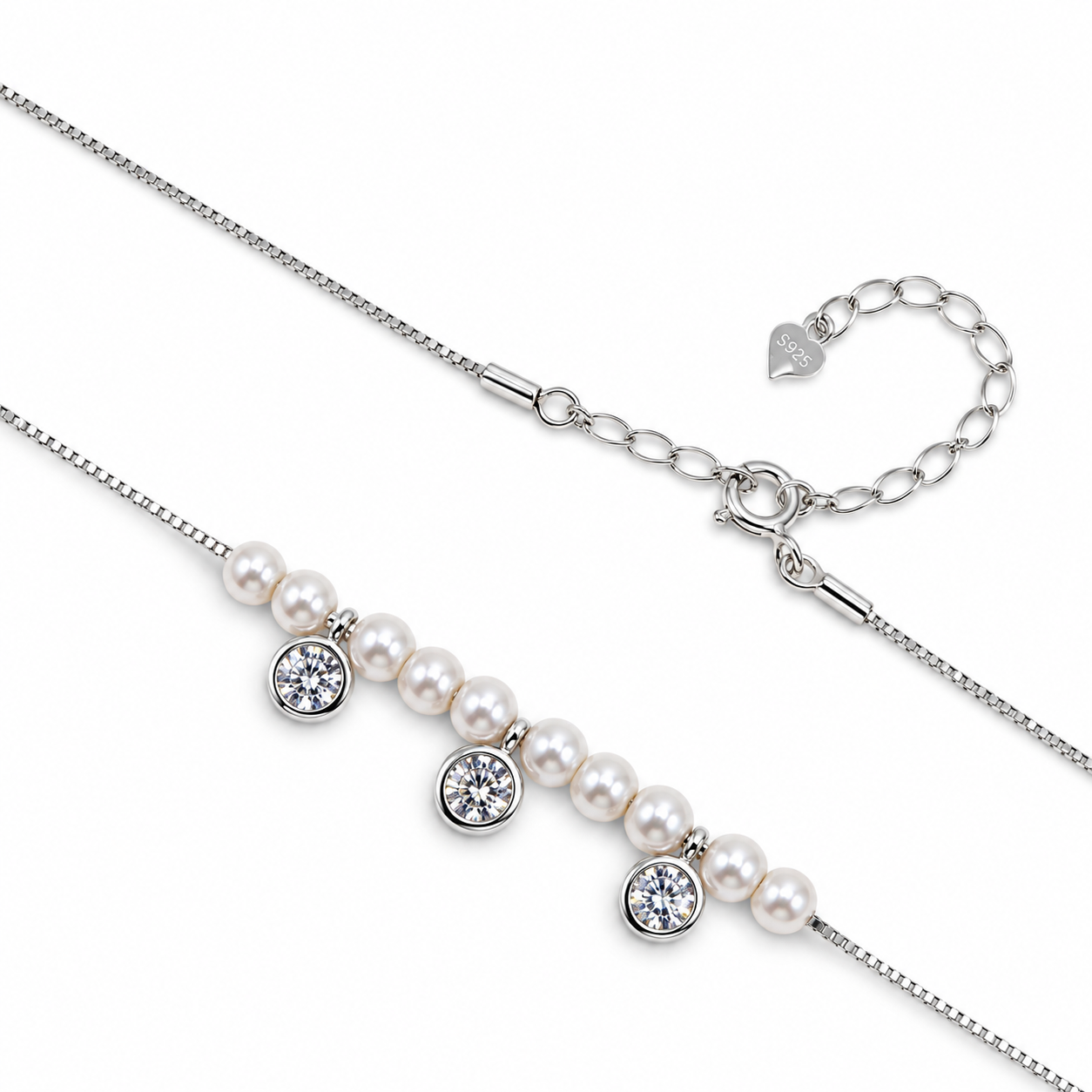 PEARL RADIANCE – Stříbrný náhrdelník Ag 925 se sladkovodními perlami a moissanitem 0,3 ct
