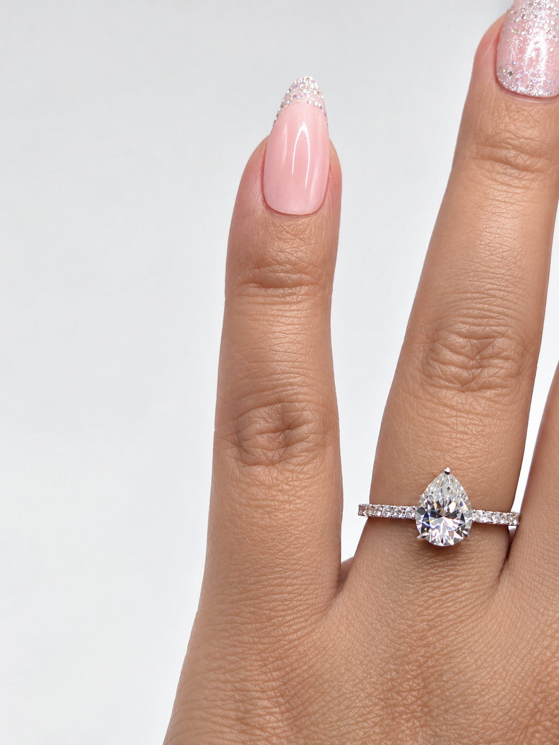 ELORIA 2CT – Luxusní prsten s moissanitem ve tvaru kapky, nastavitelná velikost | ANU JEWELRY