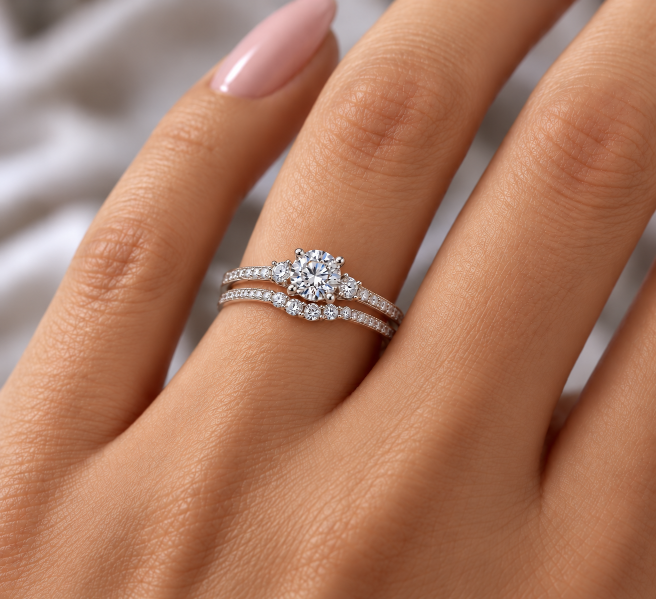 AMELIA 1,23CT – Luxusní souprava dvou stříbrných prstenů s moissanity | ANU JEWELRY
