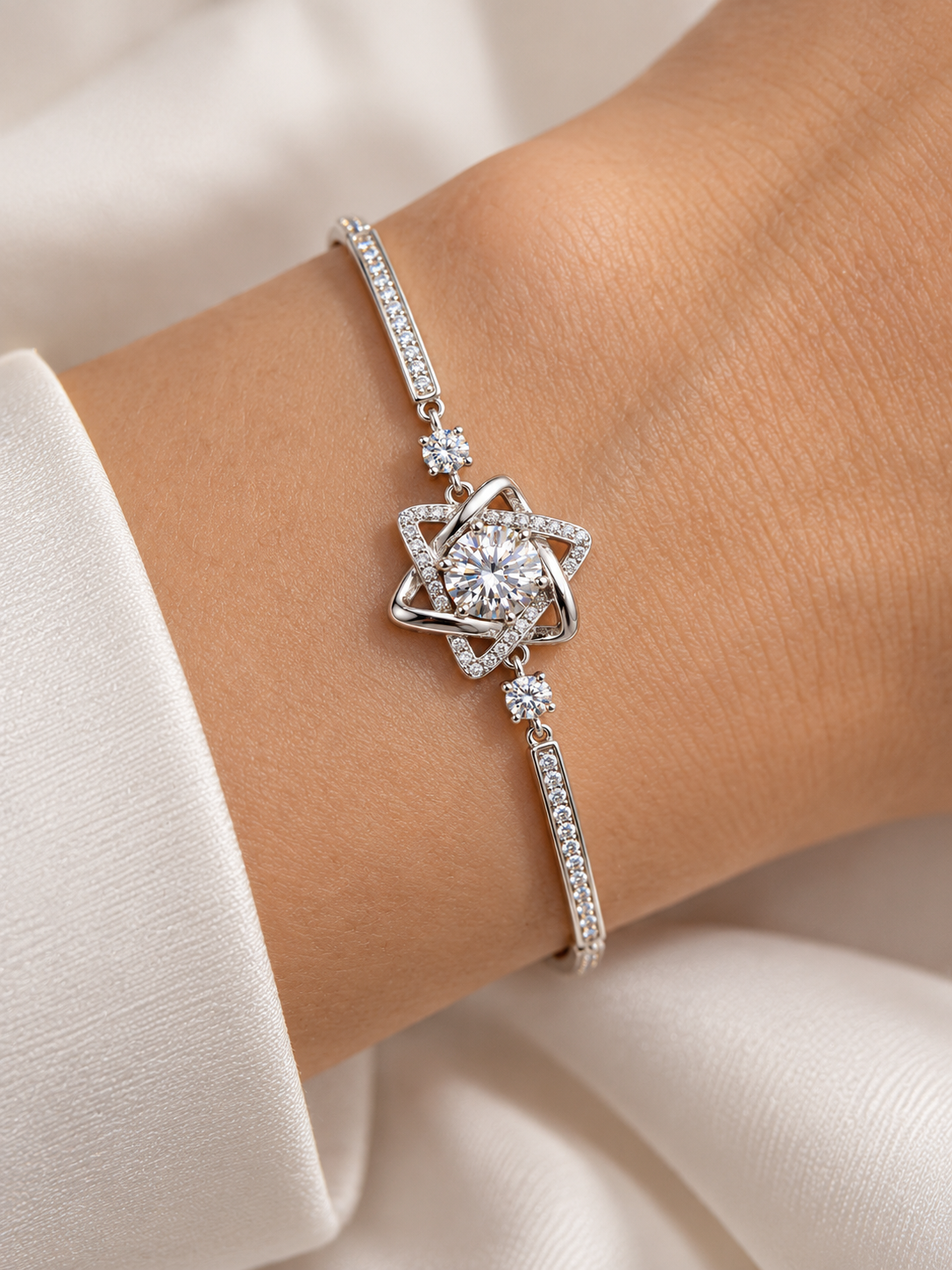 MOISSANITE CELESTIA – Luxusní stříbrný náramek Ag 925 s moissanitem 2 CT