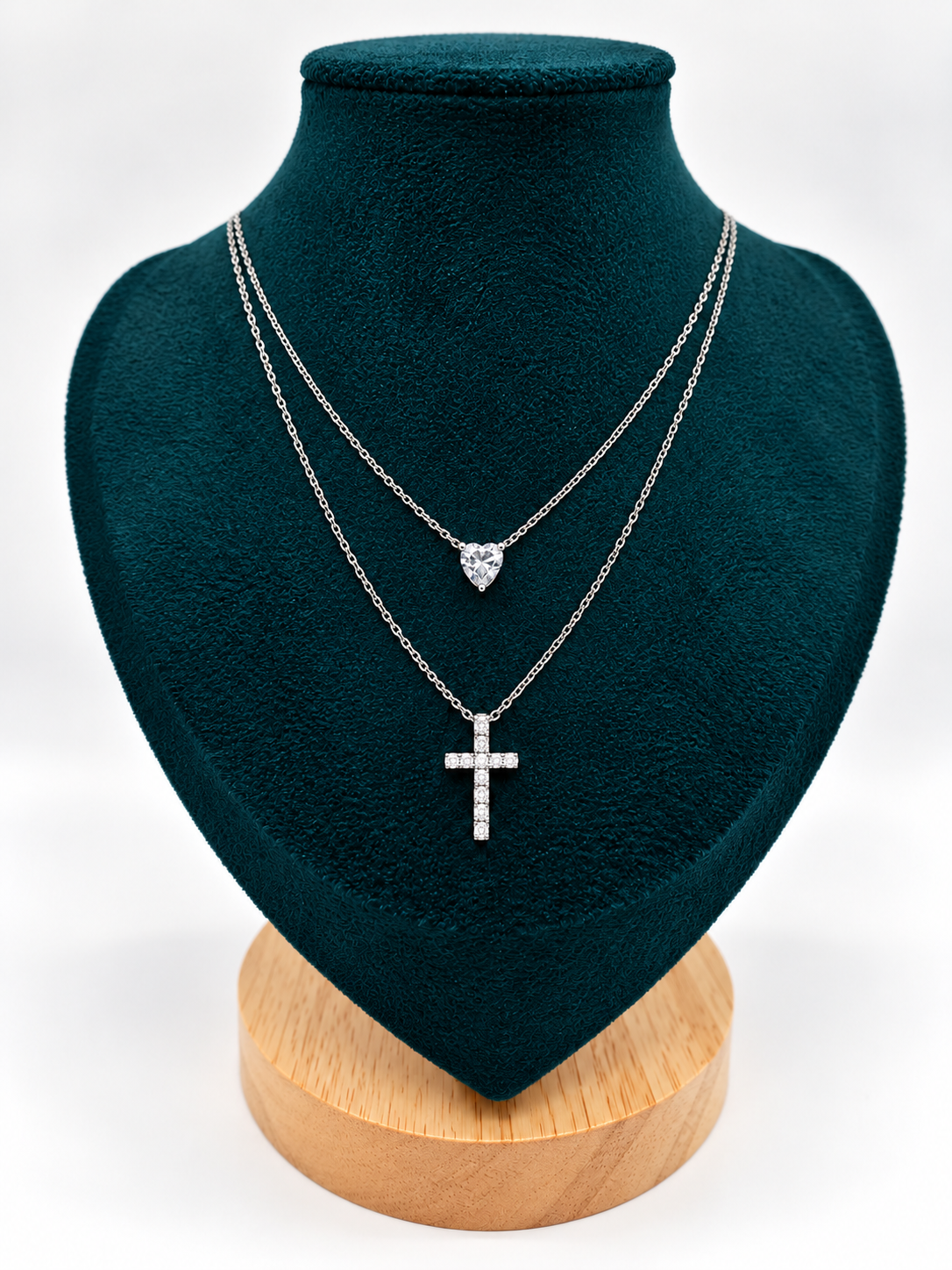 DIVINE LOVE – Stříbrný dvojitý náhrdelník Ag 925 s moissanitem 0,3 ct, srdíčkem a křížkem