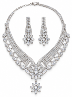 CRYSTAL EMPRESS – Luxusní plesová a svatební souprava