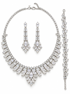 CRYSTAL ELEGANCE – Luxusní plesová a svatební souprava